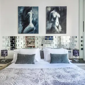 Appartement Amazing In The Heart Of Pta Venezia, Milan